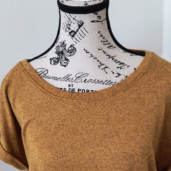 Lily Morgan Mustard Yellow Short Sleeve Top. Size XL. Great Condition. - Picture 5 of 7